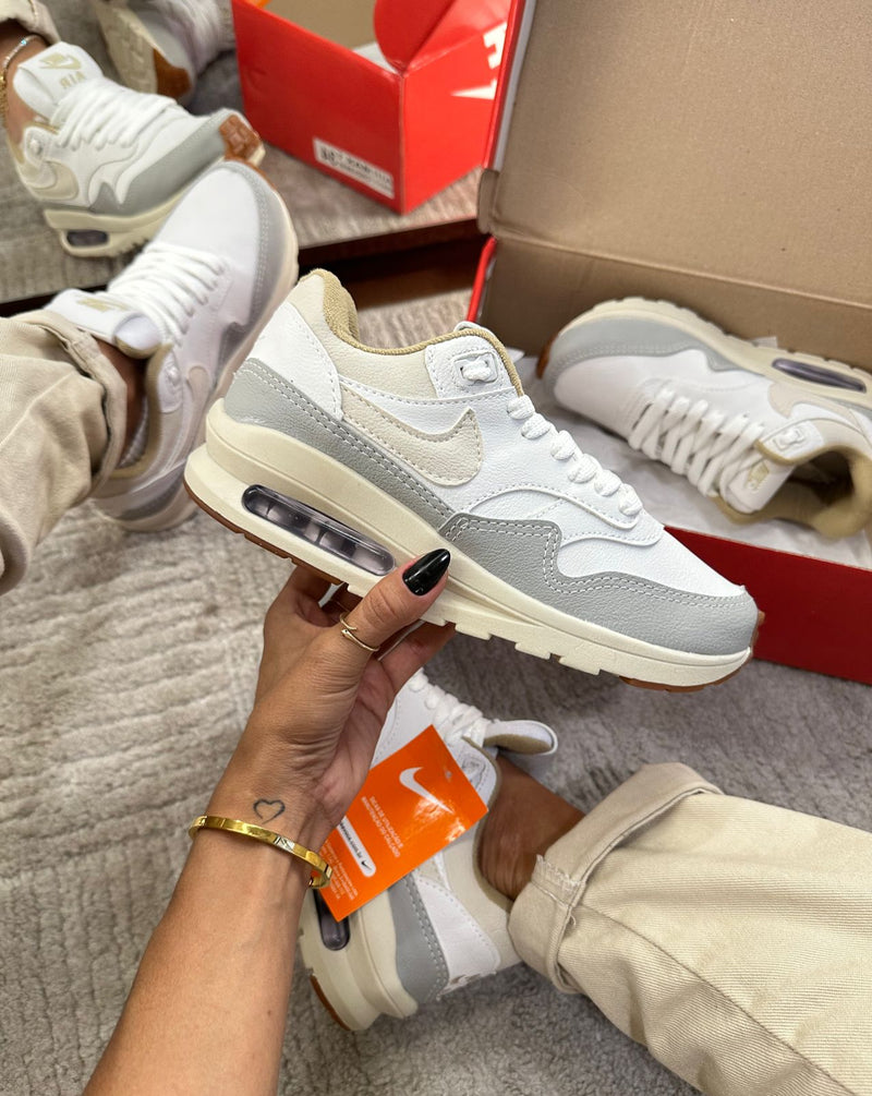 👟🌟Nike Air Max 01 🌟👟 - Branco com Cinza