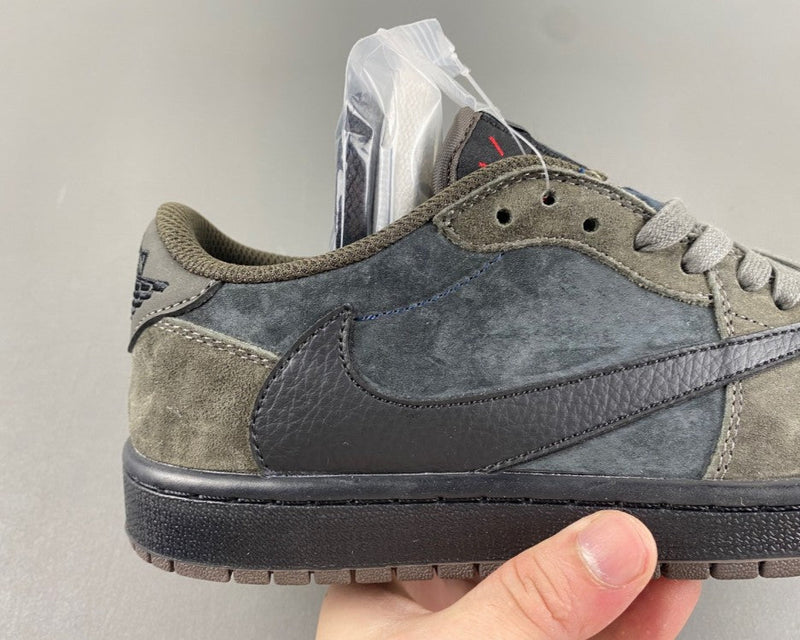 Travis Scott x Air Jordan 1 Low OG🔥