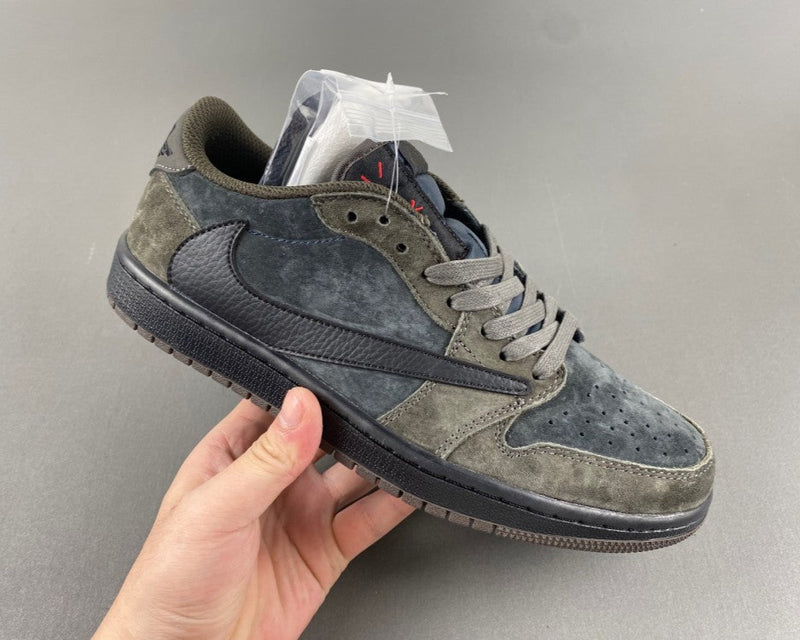 Travis Scott x Air Jordan 1 Low OG🔥